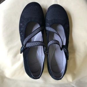 women's Dansko Shoes